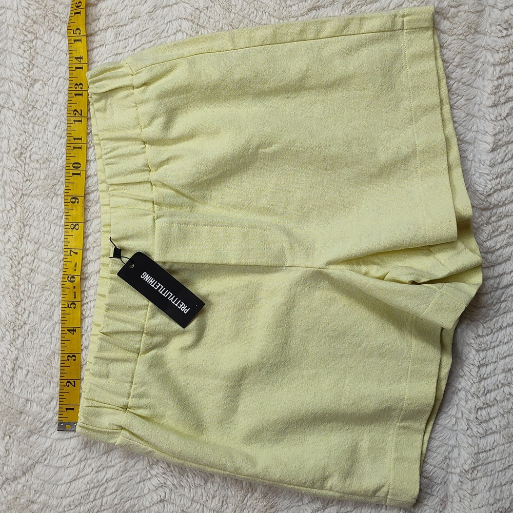 Pretty Little Thing Women's Short Size 0 Yellow New With Tags - Picture 4 of 7